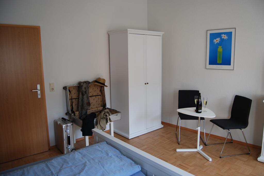 B2-Ferienwohnung إرفورت الغرفة الصورة